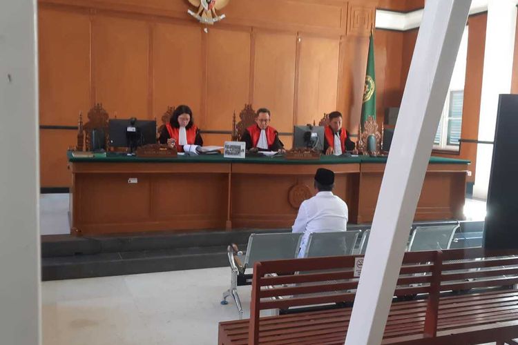 Mantan Kepala Mantan Kepala BPKD Kabupaten Takalar Tahun 2020, Gazali Machmud saat menjalani sidang vonis di PN Tipikor Makassar, Sulsel