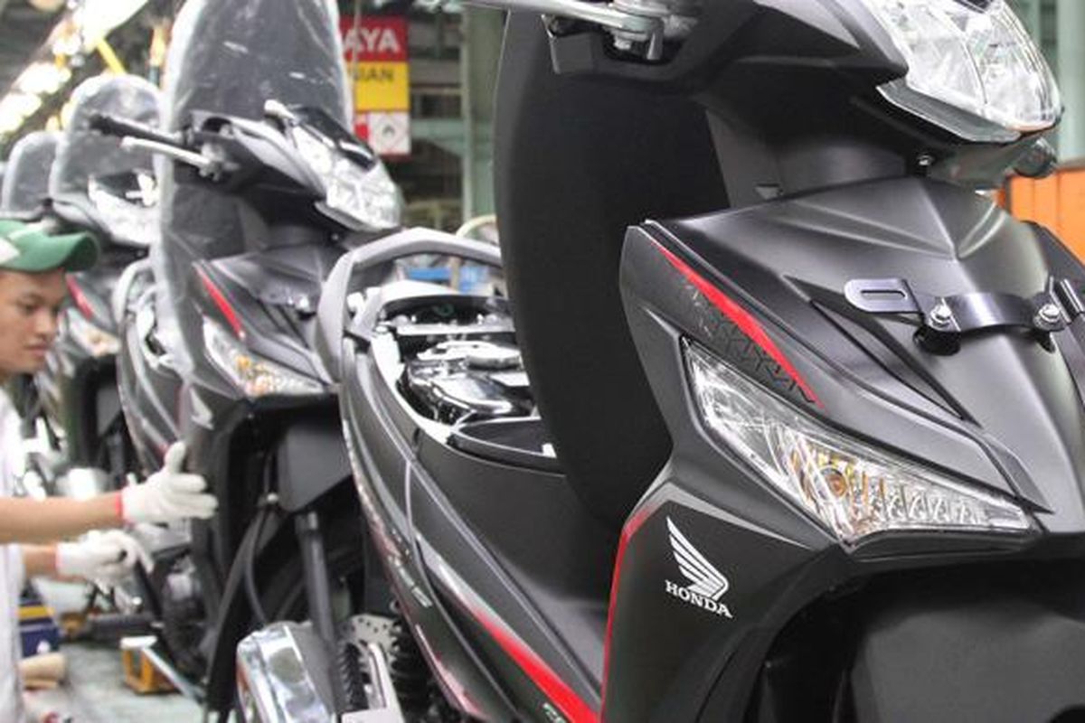 Honda Supra X 125 warna baru, hitam dof.