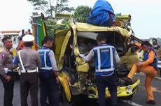 Truk Sayur Tabrak Truk Tetes Tebu di Tol Ngawi-Kertosono, 2 Orang Tewas