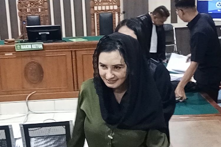 Bupati Pekalongan Nonaktif Fadia Arafiq Jalani Sidang Perdana, Didakwa Korupsi Proyek dan Gratifikasi