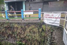Warga Buang Sampah ke Sungai Citopeng Cimahi, Berulah Saat Hujan dan Arus Deras