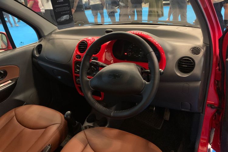 Interior mobil Chevrolet Spark milik Arif Brata