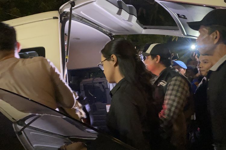 Polisi Bawa 3 Pegawai Restoran di Cipete sebagai Saksi Kasus Dugaan Korupsi