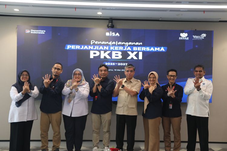 Menteri Ketenagakerjaan (Menaker) Yassierli dalam acara penandatanganan Perjanjian Kerja Bersama (PKB) XI antara manajemen PT Telkom Indonesia (Persero) Tbk dengan Serikat Karyawan (Sekar) Telkom di Jakarta, Senin (18/05/2026).
