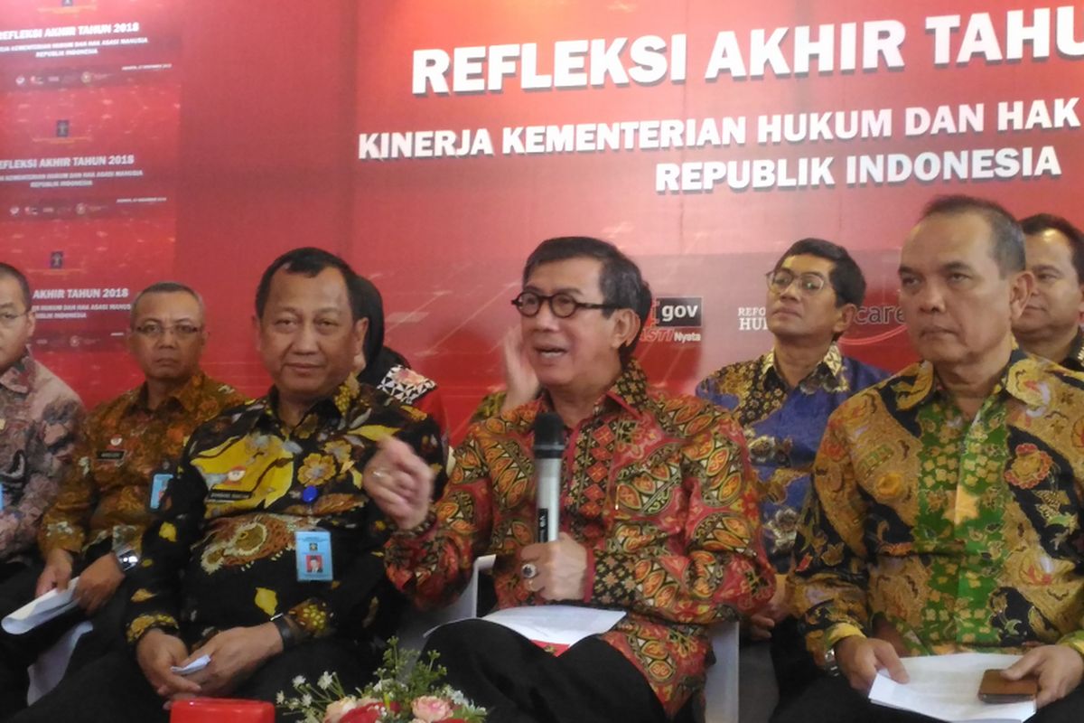 Menteri Hukum dan Hak Asasi Manusia (Menkumham) Yasonna Laolysaat menghadiri refleksi akhir tahun 2018 di Gedung Kemenkumham, Jakarta, Kamis (27/12/2018).   