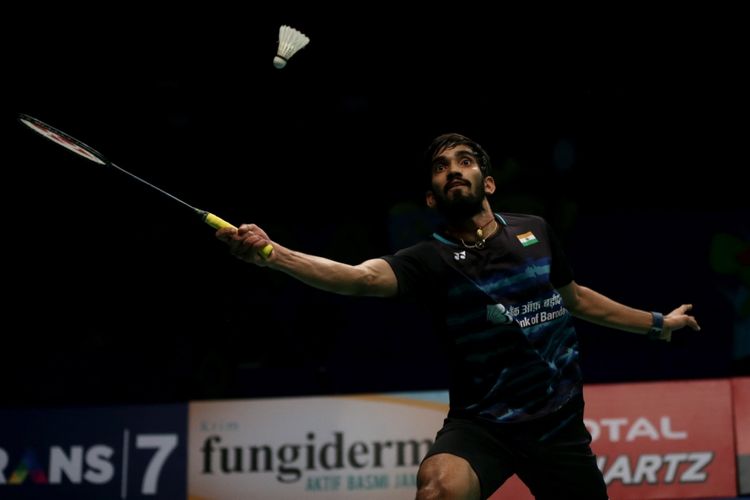 Pemain tunggal putra India, Kidambi Srikanth bertanding melawan pemain tunggal putra Jepang, Kazumasa Sakai pada pertandingan final BCA Indonesia Open Super Series Premier 2017 di Plenary Hall, Jakarta Convention Center, Minggu (18/6/2017). Kidambi Srikanth juara tunggal putra setelah menang dengan skor 21-11 21-19. 