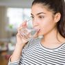 Benarkah Minum Air Setelah Bangun Tidur Bermanfaat untuk Kesehatan?