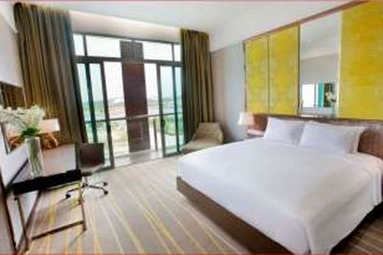 Kamar tipe deluxe king di hotel Dorsett Putrajaya, Malaysia