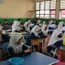 Siswa SMPN 12 Tangsel Belajar sambil Lesehan, Kadisdik: Enggak Mungkin, Lah!