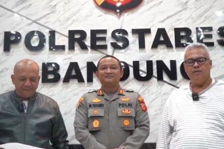 Pembacaan komitmen perdamaian yang dilakukan dua ormas di Bandung yang sempat bergesekan, PP dan GRIB, di Mapolrestabes Bandung, Kamis (16/1/2025). 
