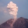 Gunung Semeru Masih Luncurkan Awan Panas Sejauh 1 KM Pagi Ini