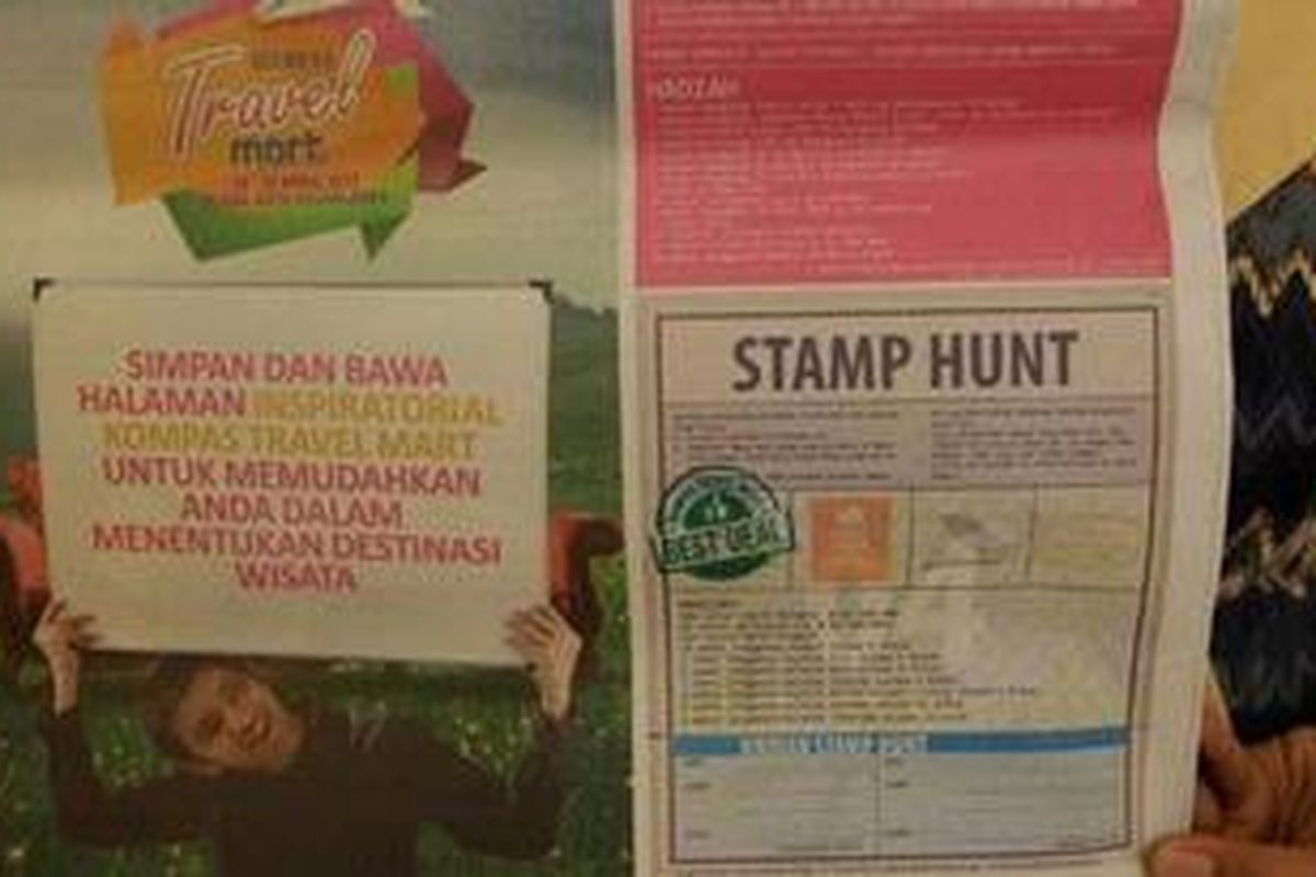 Berbagai promo menarik ditawarkan di salah satu stand agen tur perjalanan di acara Kompas Travel Mart, di Mal Kota Kasablanka, Jakarta, Jumat (26/4/2013). Pameran travel yang berlangsung hingga 28 Maret ini menawarkan berbagai promo perjalanan wisata, bulan madu, serta potongan harga tiket pesawat tujuan dalam dan luar negeri. 