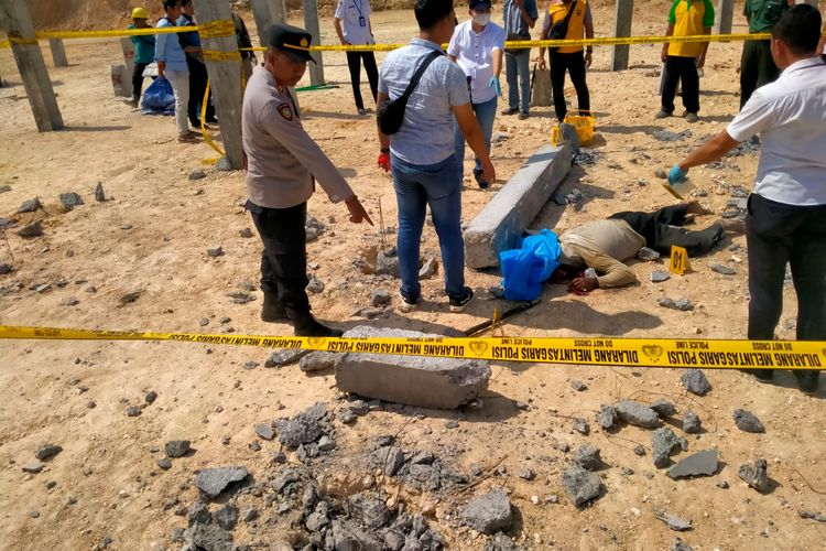 Polisi lakukan olah TKP di Proyek Pembangunan Pabrik PT Pentawira Agraha Sakti, Desa Jiken, Kecamatan Jiken, Kabupaten Blora, Jawa Tengah, pada Rabu (26/6/2024)