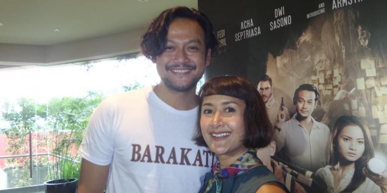 Dwi Sasono bersama istrinya, Widi Mulia, usai jumpa pers film Barakati di Epicentrum Walk XXI, Jakarta Selatan, Sabtu (5/11/2016).