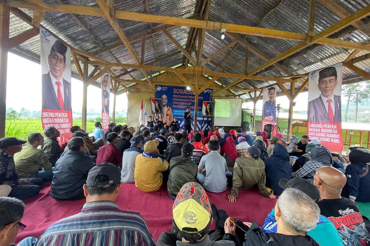 Ketua BP2MI saat melakukan sosialisasi soal Tindak Pidana Perdagangan Orang (TPPO) di Pangalengan, Kabupaten Bandung, Jawa Barat pada Senin (20/11/2023)