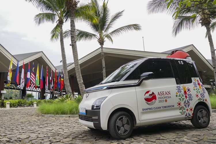 Wuling Motors dan 50 unit mobil listrik Air ev turut mensukseskan KTT ASEAN 2023 di Labuan Bajo.