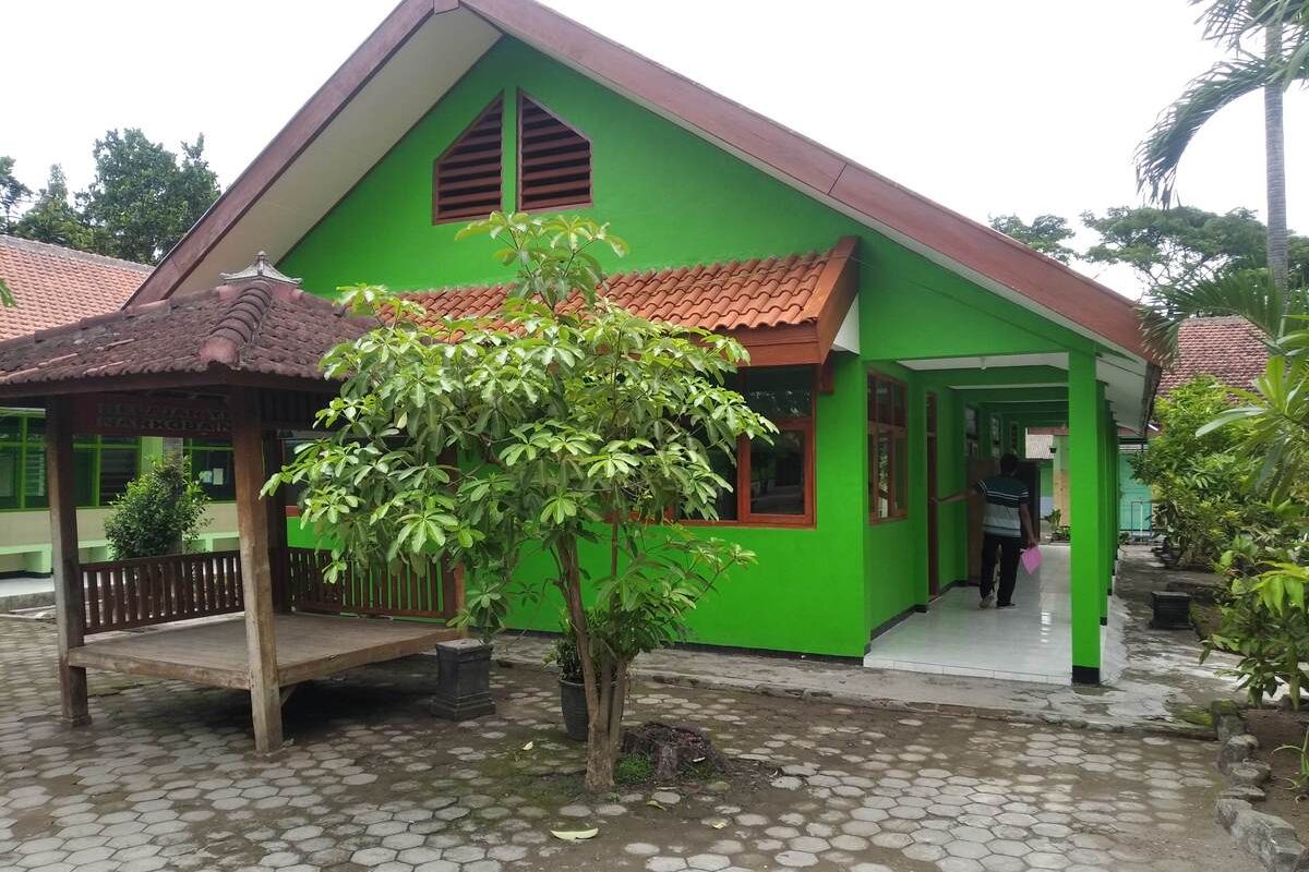 Caption: Salah satu gedung di SMPN 1 Tanjunganom yang selesai direhab menggunakan DAK Fisik Bidang Pendidikan tahun 2022, Selasa (27/12/2022)