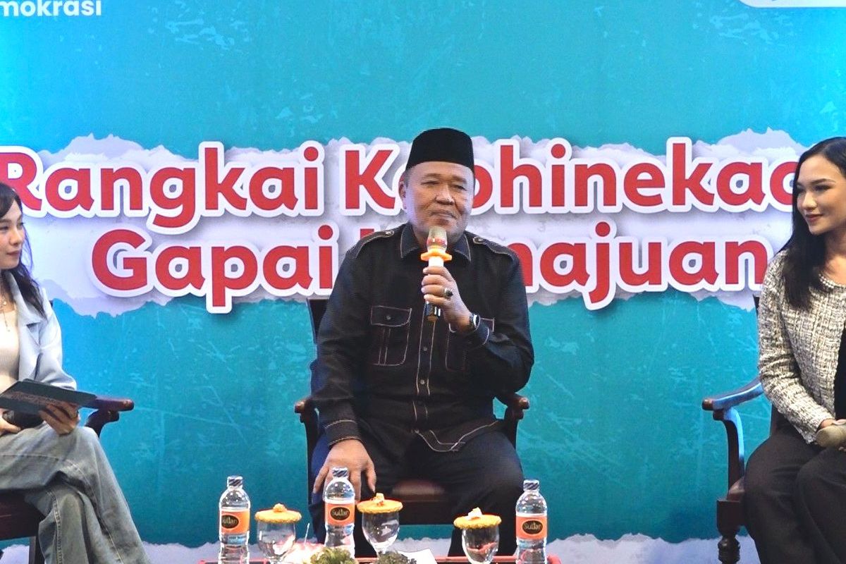 Kementerian Komunikasi dan Informatika (Kemenkominfo) mengadakan forum diskusi tatap muka bertajuk ?Rangkai Kebhinekaan, Gapai Kemajuan? di Pekanbaru, Selasa (28/5/2024).&nbsp;