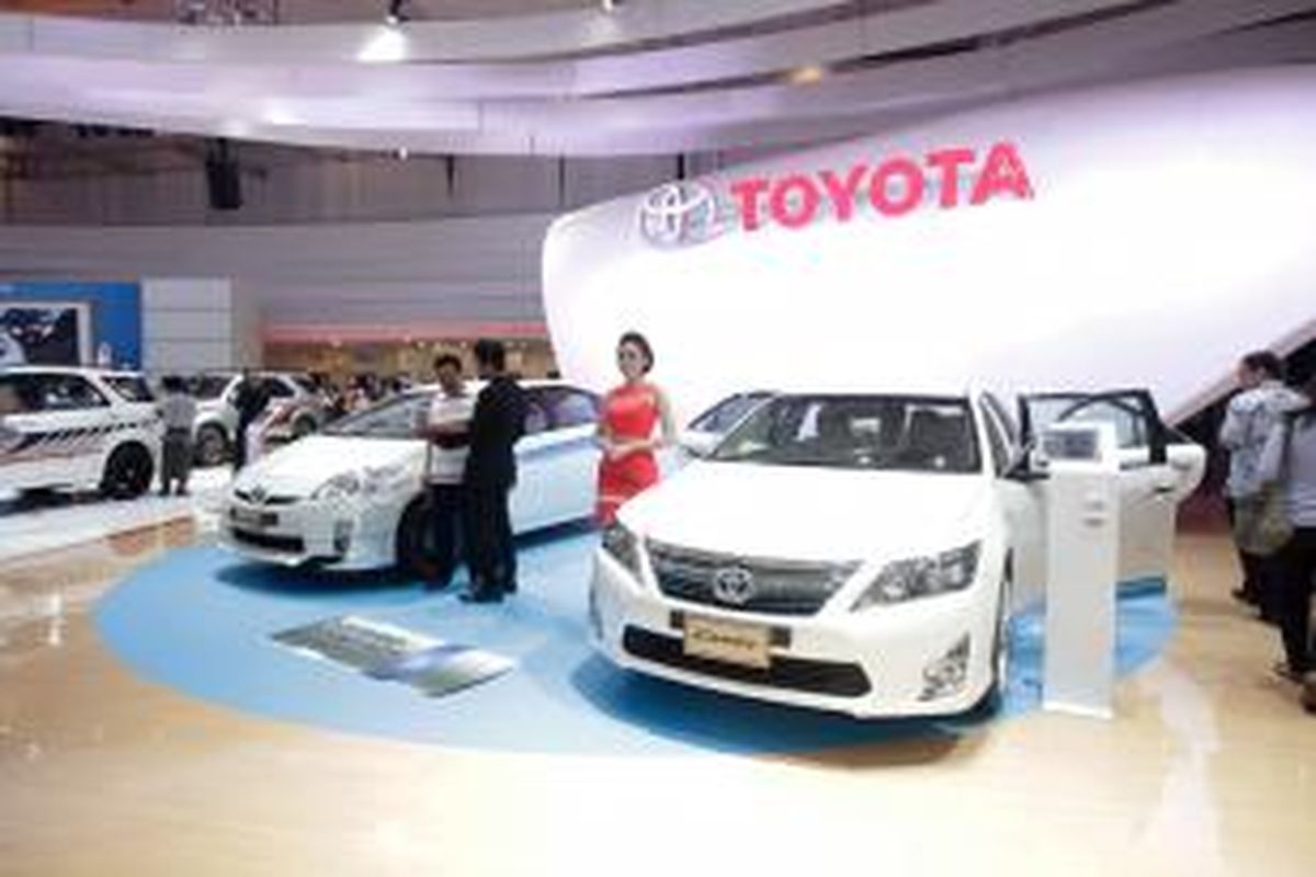 Stan Toyota dalam pameran 22nd Indonesia International Motor Show 2014, di JIExpo, Kemayoran, Jakarta Utara, Kamis (18/9/2014). Pameran otomotif terbesar di Indonesia ini akan berlangsung hingga 28 September 2014.