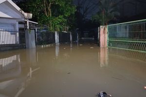 Banjir 70 Cm Rendam Ratusan Rumah di Kebagusan, Warga: Rekor Paling Parah!