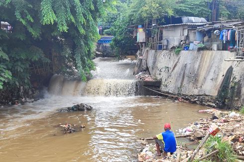 Gumpalan Busa Sempat Tutupi Kali Baru Curug Depok, Kini Sudah Hilang
