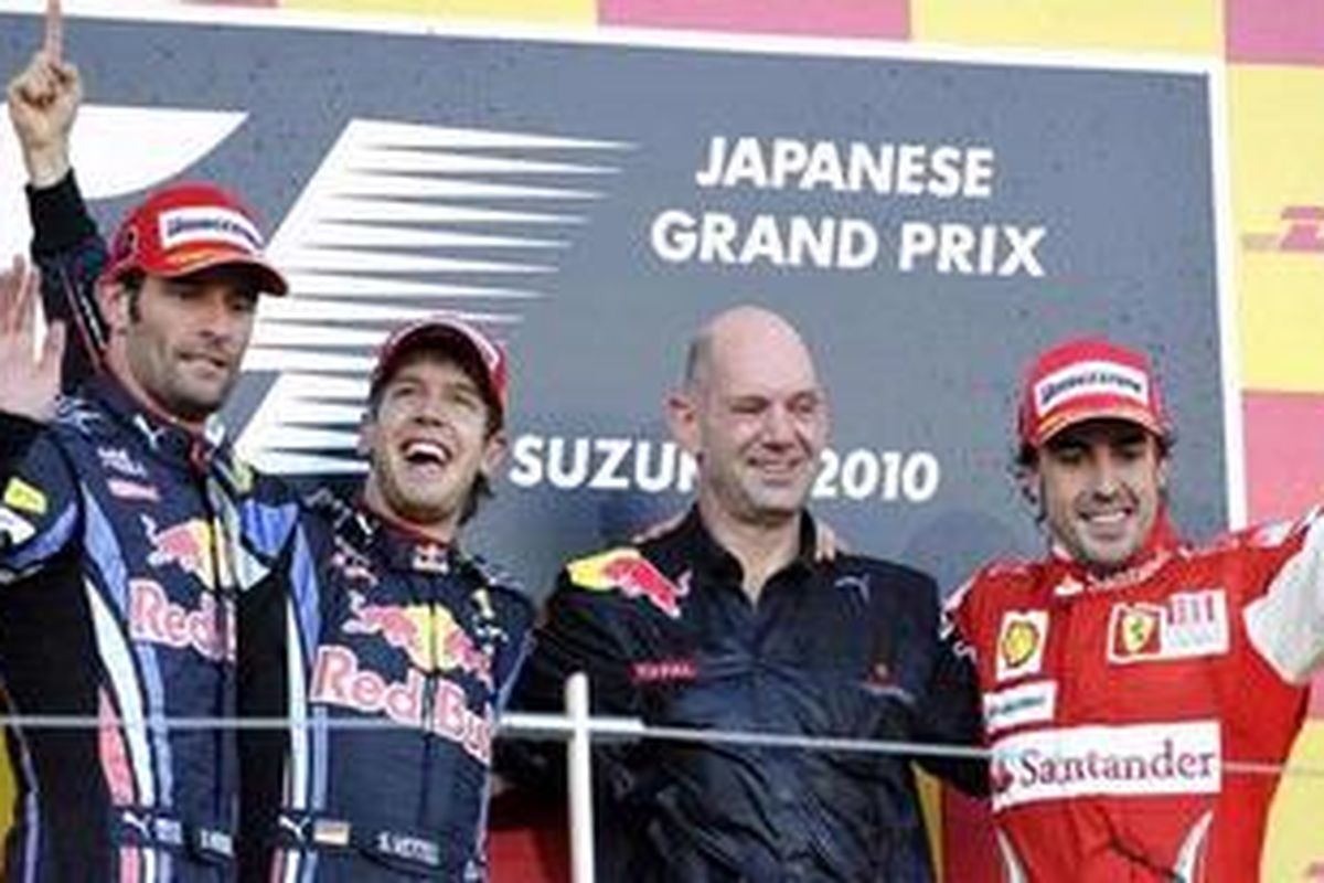 Pebalap Ferrari, Fernando Alonso (kanan), serta duo Red Bull Racing, Mark Webber (kiri) dan Sebastian Vettel, akan bertarung ketat pada seri terakhir di Abu Dhabi, 14 November mendatang.