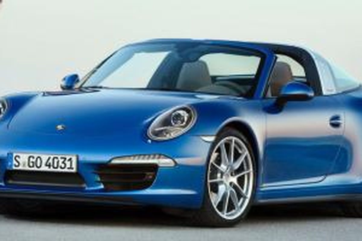 Targa merupakan salah satu varian Porsche 911 yang menawarkan desain bodi lebih cantik.