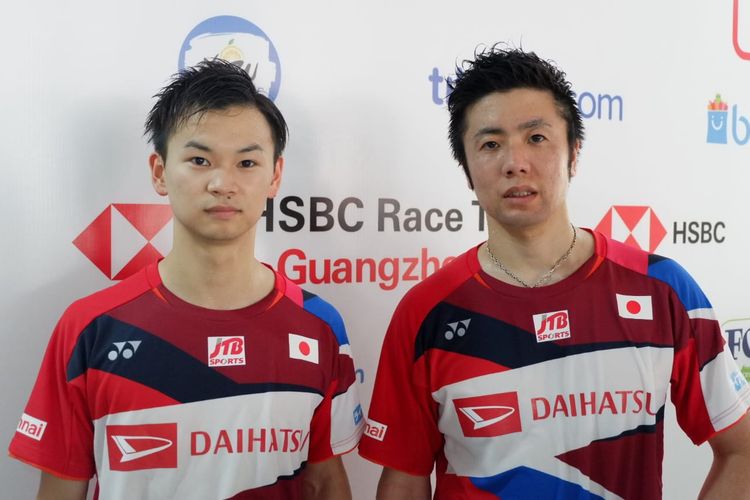 Pasangan ganda putra Jepang, Hiroyuki Endo (kanan) dan Yuta Watanabe.