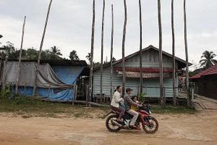 Kehidupan warga di Desa Tumbang Malahui, Kecamatan Rungan, Kabupaten Gunung Mas, Kalimantan Tengah.