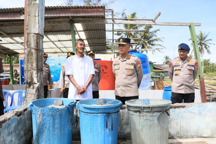 Konservasi Penyu di Bengkulu Hancur Dihantam Abrasi, Kapolda Terjunkan Personel untuk Kerja Bakti