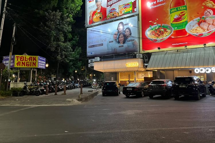 Citywalk Slamet Riyadi: Dari Fasilitas Pejalan Kaki, Jadi Lahan Parkir Dunia Usaha