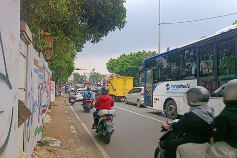 Kondisi Jalan Raya Bogor Jaktim Setelah Dilanda Banjir, Jalanan Sudah Bersih dari Sisa Lumpur