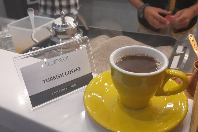 Turkish coffee atau kopi turki di Favehotel Pamanukan. 