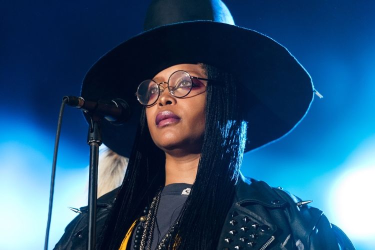 Foto : Lirik dan Chord Lagu Didn't Cha Know? - Erykah Badu