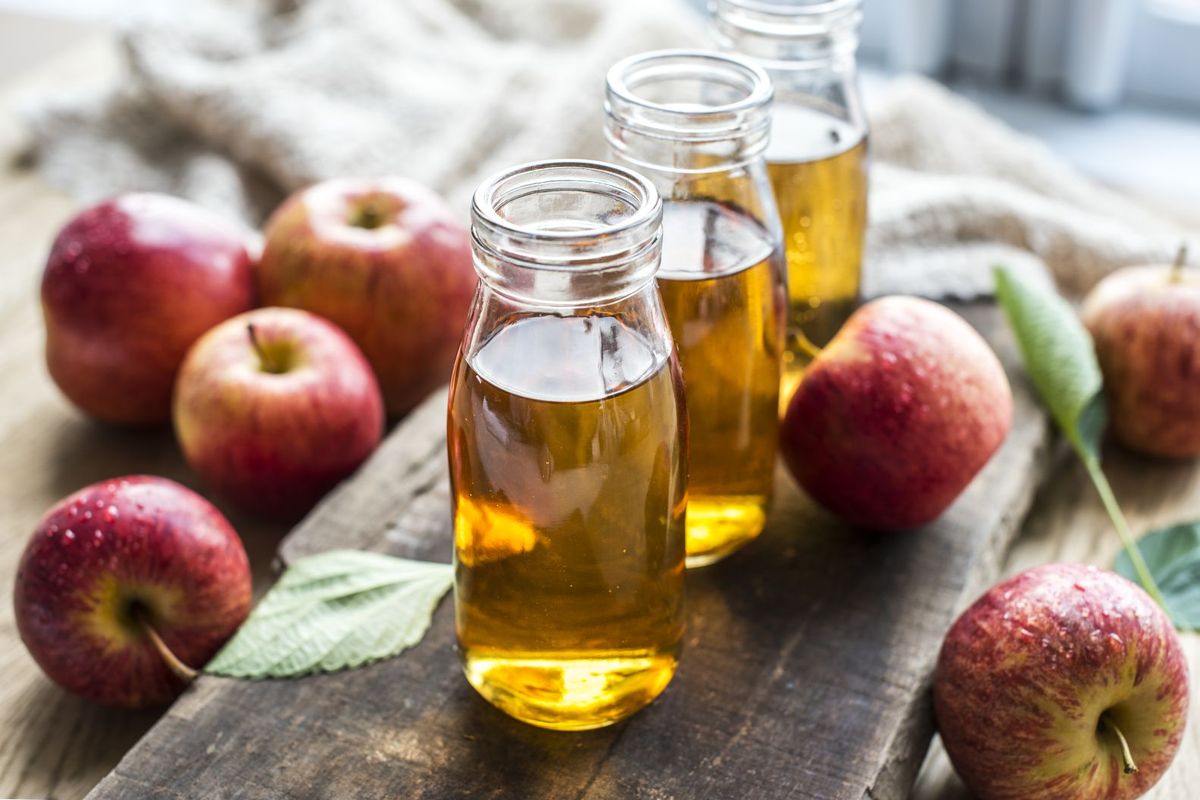 Cuka sari apel mungkin juga bisa membantu sebagai salah satu minuman untuk mengecilkan perut.