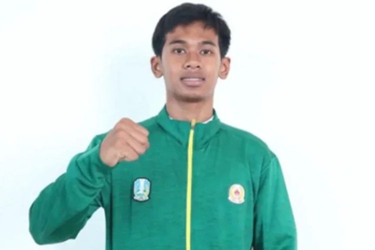 Rahmad Adi Mulyono yang meraih medali perak di Asian Games 2022 cabang olahraga panjat tebing.