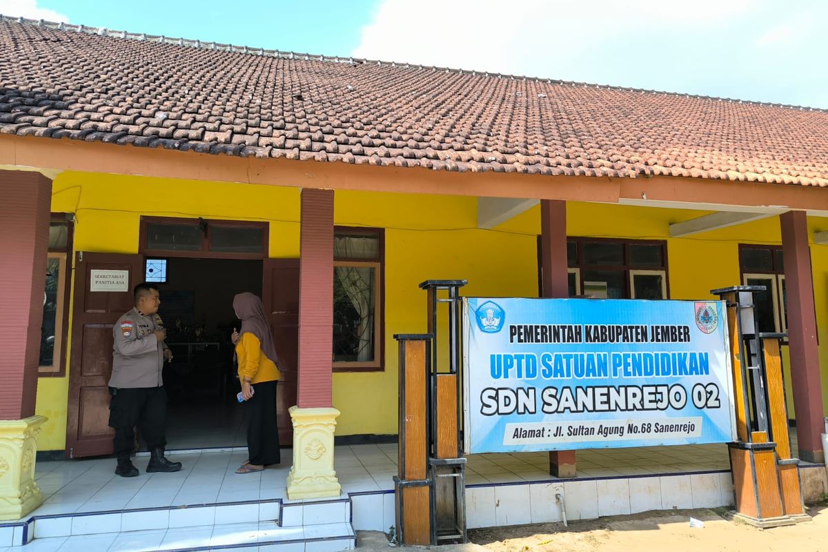 Suasana SDN Sanenrejo 02 Kecamatan Tempurejo Kabupaten Jember, Sabtu (27/9/2025).