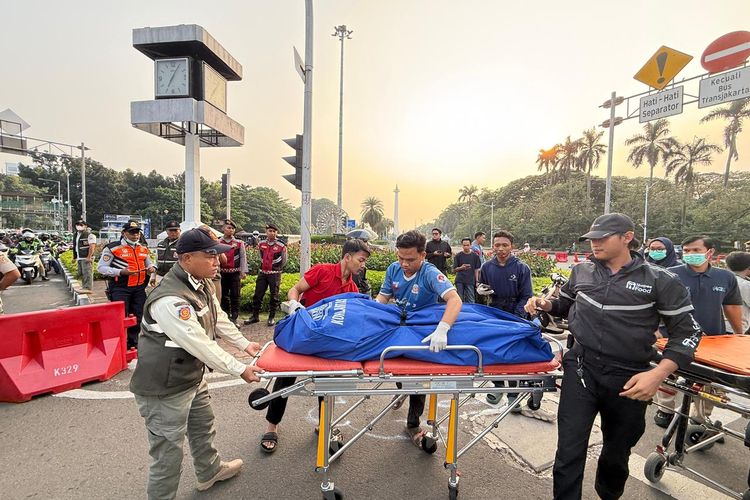 Pengemudi Ojol Tewas Usai Kecelakaan di Patung Kuda Jakpus