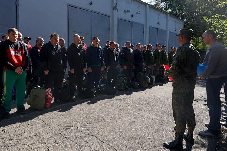 Perekrutan tentara di Krasnodar untuk pengerahan ke Ukraina dengan wajib militer parsial.