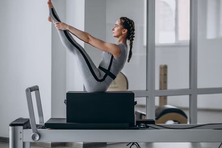Pilates termasuk olahraga low impact yang tengah naik daun. Namun, sebenarnya seberapa efektifkah melakukan pilates?