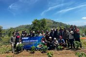 Dosen Pulang Kampung IPB Kenalkan Pupuk Hayati kepada Petani di Garut