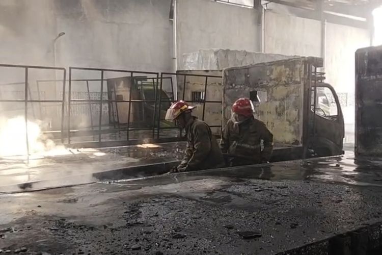 Pabrik Styrofoam di Bogor Terbakar, Diduga Dipicu Percikan Pengelasan