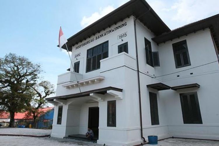 Gedung kantor pusat PT Timah di Muntok, Bangka Barat, Bangka Belitung, yang sekarang dijadikan Museum Timah. 