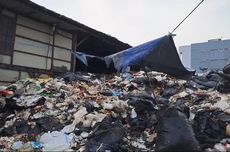 Tumpukan Sampah Menggunung di Kembangan, Warga Keluhkan Bau Menyengat