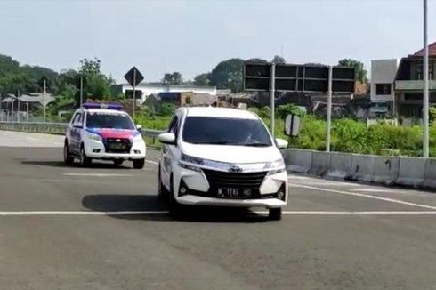 Mobil Pelat M Terobos Pos Penyekatan di Malang, Nyaris Lukai Polisi