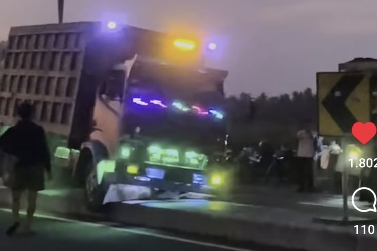Potongan video truk beraksi di JJLS Bantul