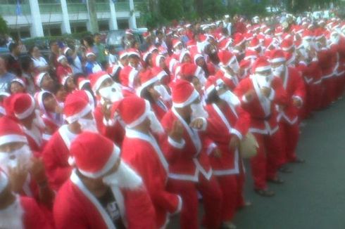 1.000 Santa Klaus Bergoyang Cesar di Manado