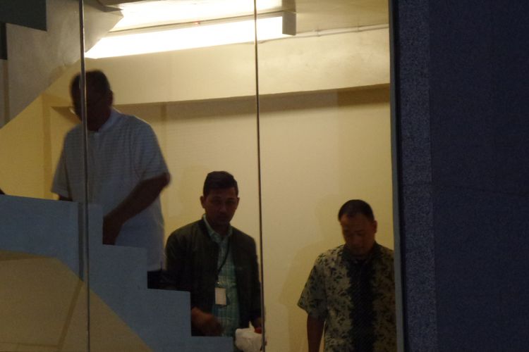 Dirut PT Aquamarine Divindo Inspection Yunus Nafik dan General Manager Rahmadi Permana di Gedung KPK Jakarta, Selasa (22/8/2017).