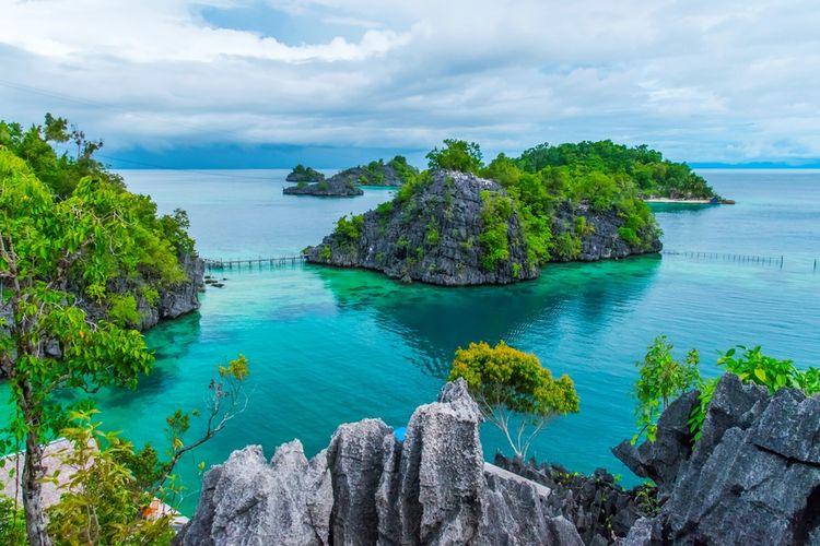 Pulau Labengki, destinasi wisata di Sulawesi Tenggara.