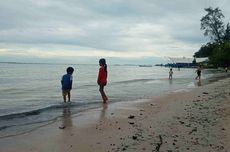 Menikmati Laut Pasang dengan Ombak Tenang di Pantai Pasir Padi Pangkalpinang